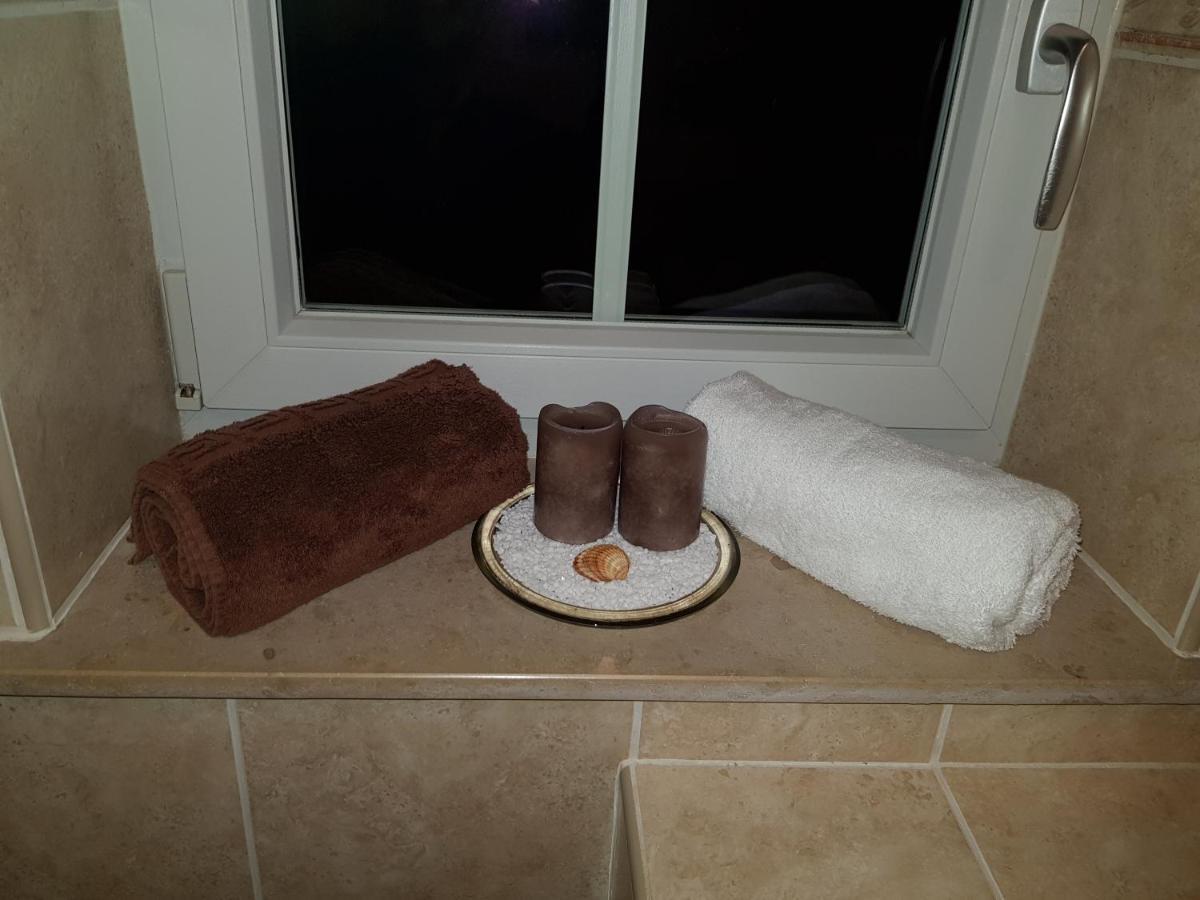 Romantik Ferienwohnung Am Tor Zum Allgaeu - Erwachsenenferienwohnung Fuchstal Eksteriør bilde